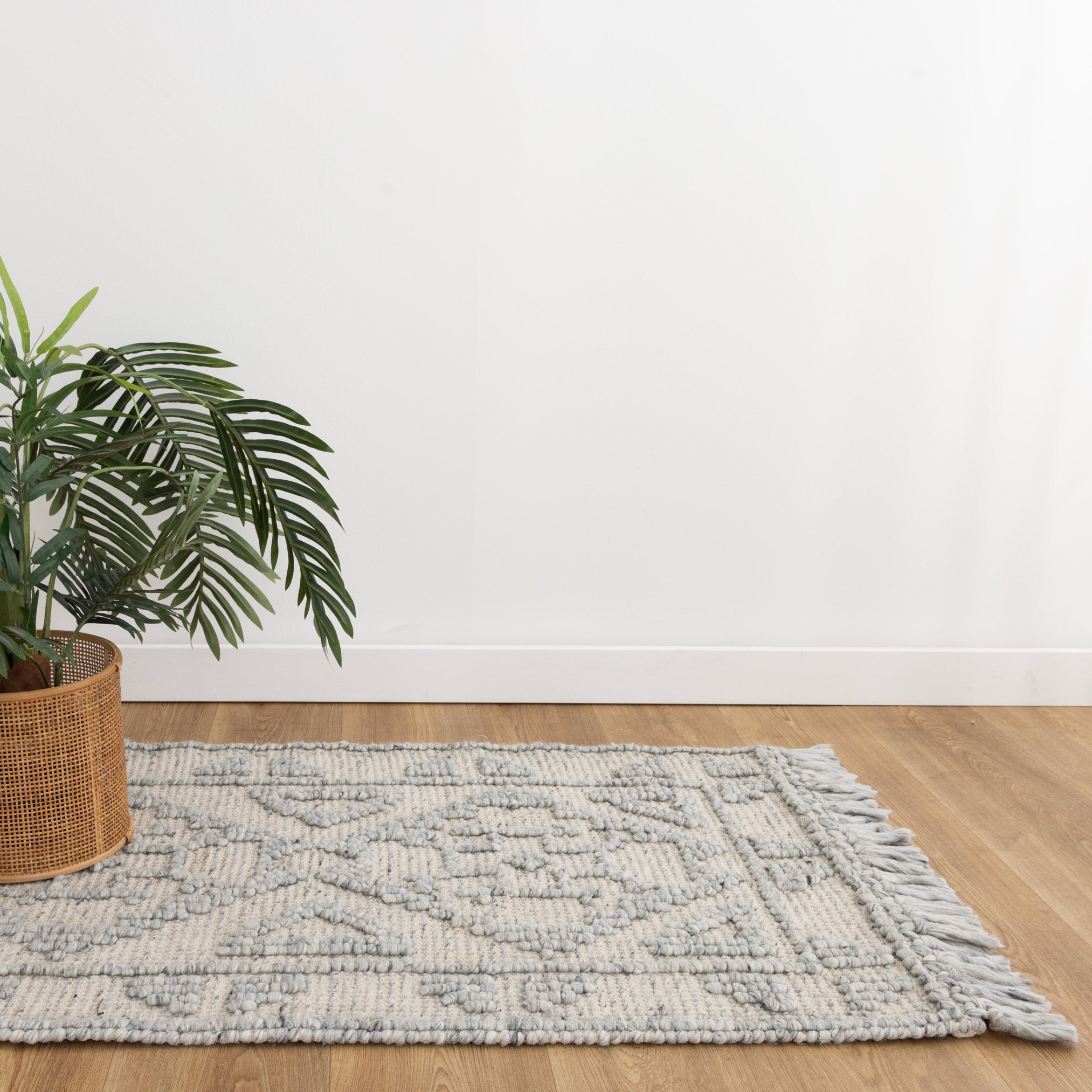 Diego Ornamental Grey Wool Rug - DIEG03