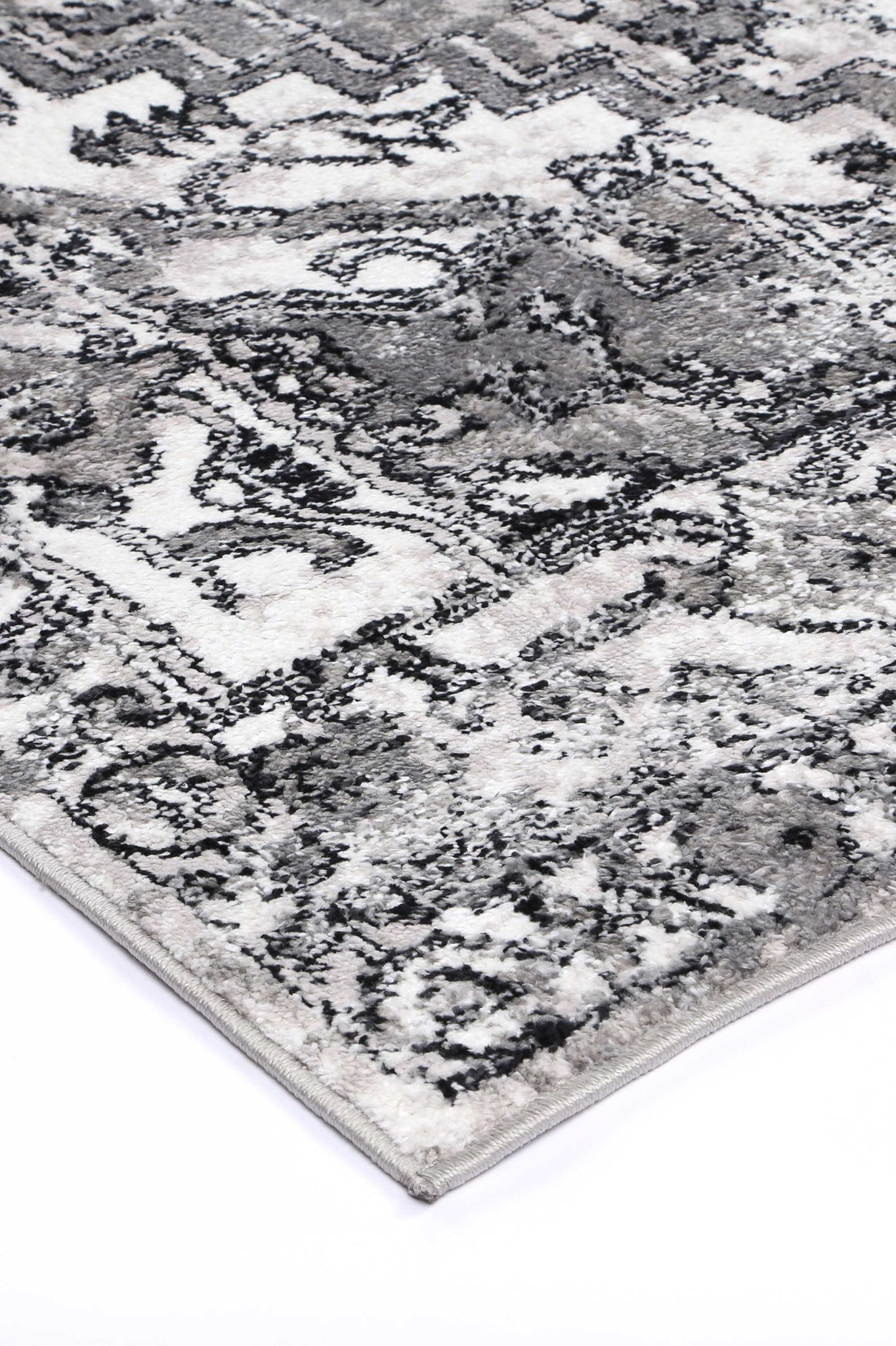 Estate Vatuvara Traditional Grey Rug
